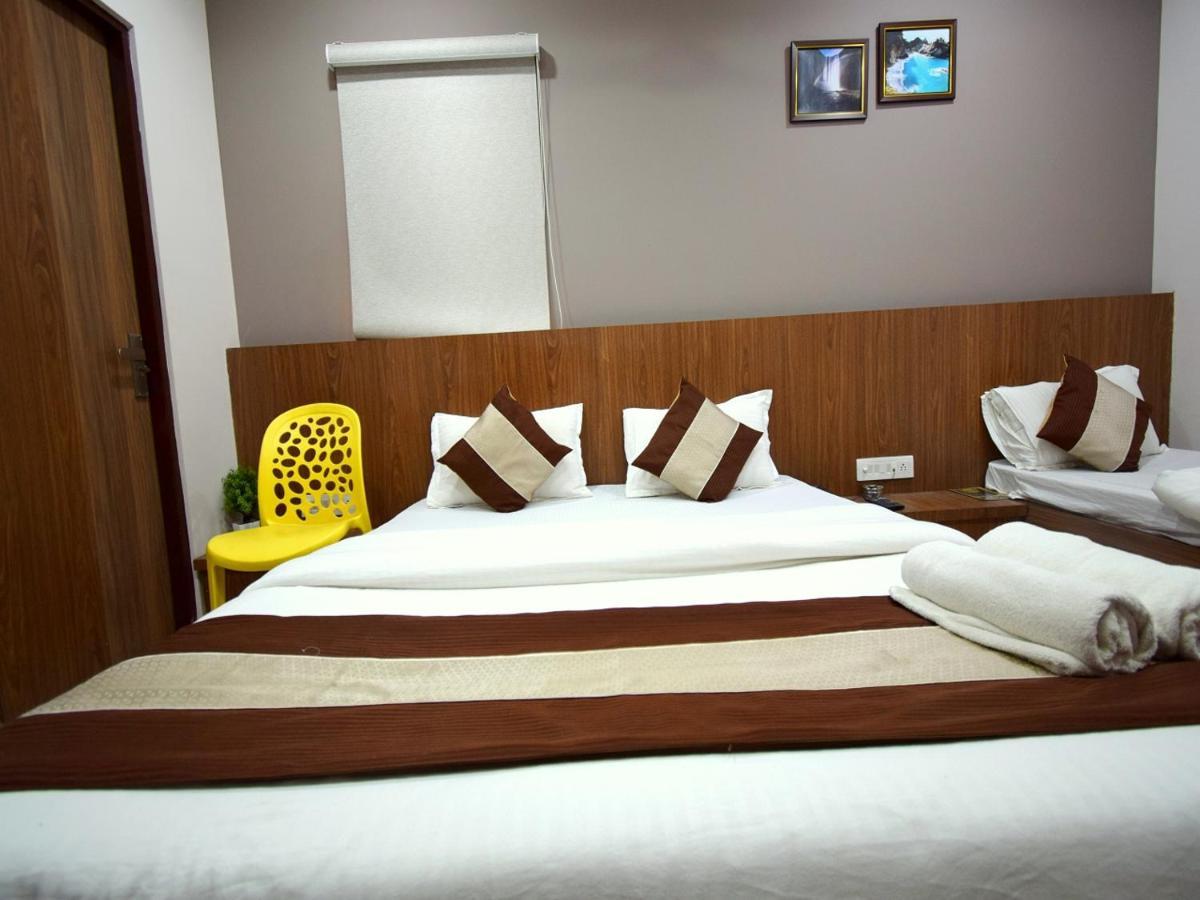 Hotel Embassy Kalol Exterior foto
